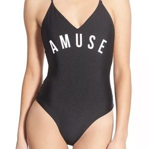 Amuse Society size xs Womens Estelle strappy criss cross one piece